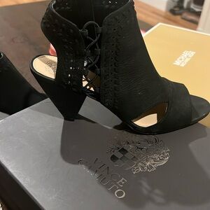 Vince Camuto Black size 8